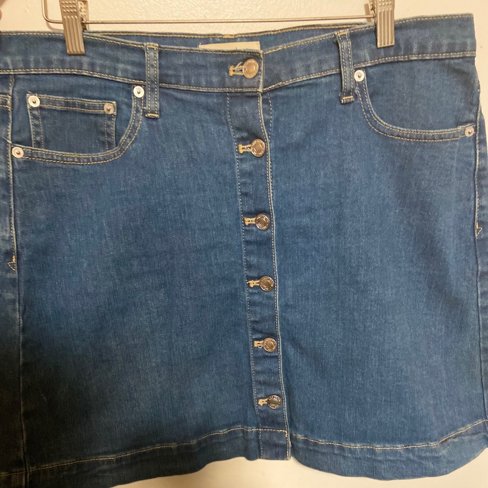 Gap 5 pocket button front mini skirt